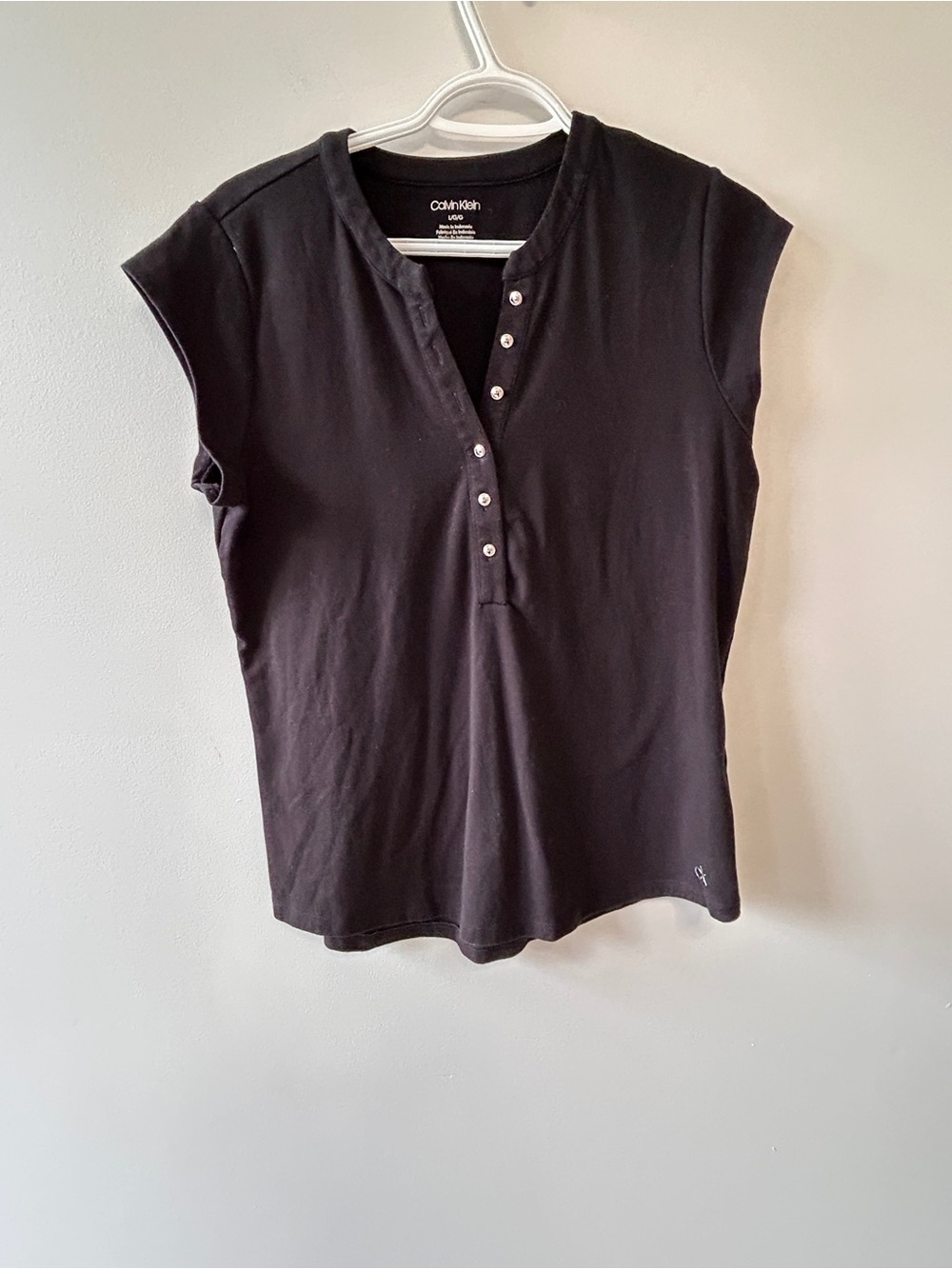2 for $14 Calvin Klein Black Button-Front Cap-Sleeve T Shirt Lightweight EUC